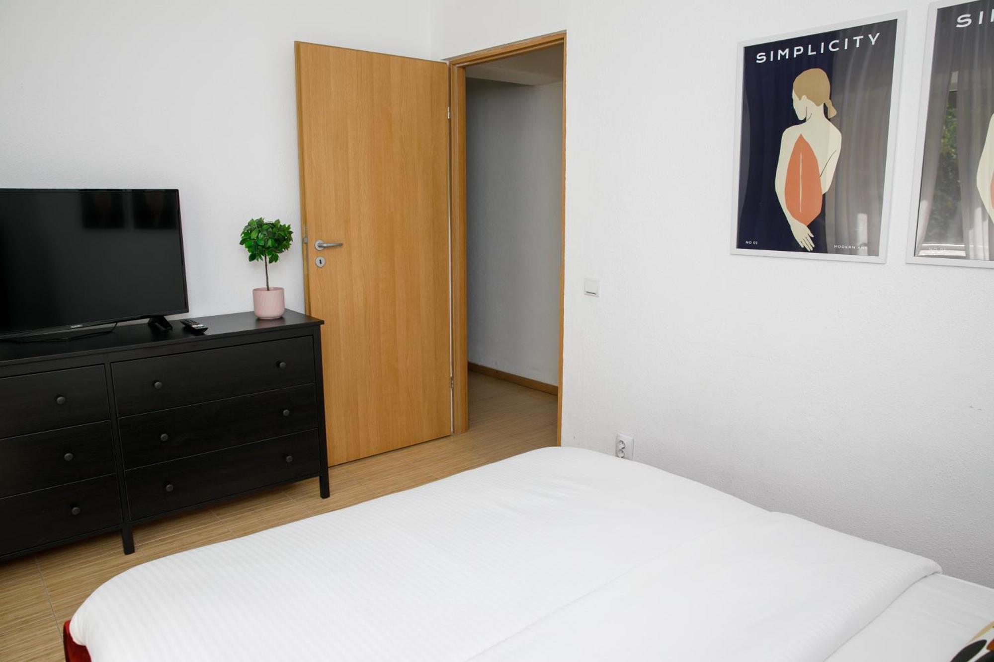 Color Apartments Corneliu Coposu No3 بوخارست المظهر الخارجي الصورة
